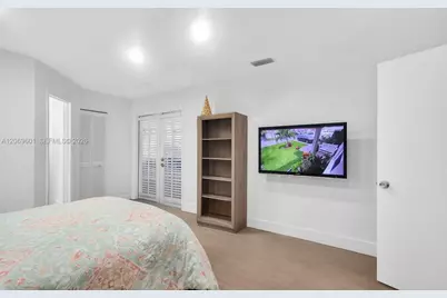 18847 NW 83rd Pl, Hialeah, FL 33015 - Photo 19