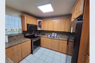 7825 W 4th Ln, Hialeah, FL 33014 - Photo 7