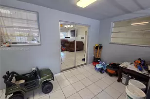 7825 W 4th Ln, Hialeah, FL 33014 - Photo 11