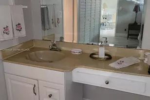 136 Lake Dora Dr, West Palm Beach, FL 33411 - Photo 23