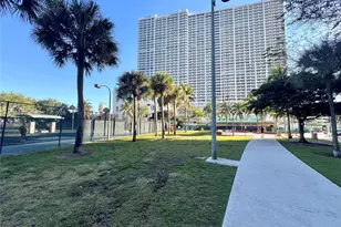 1717 N Bayshore Dr, Miami, FL 33132 - Photo 49