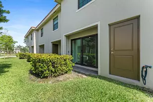 5010 Genove Pl, Riviera Beach, FL 33410 - Photo 15