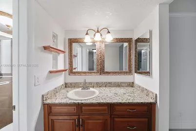 185 Lakeview Dr #201, Weston, FL 33326 - Photo 27