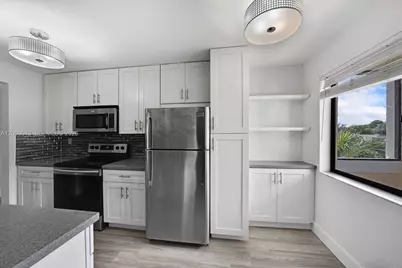 185 Lakeview Dr #201, Weston, FL 33326 - Photo 13