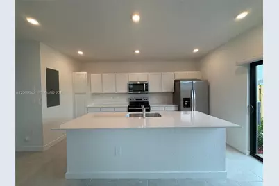 1432 NE 4th Ave #0, Florida City, FL 33034 - Photo 5