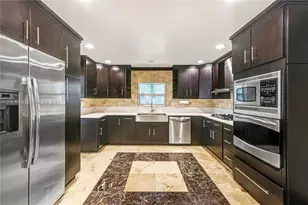 940 NE 117th St, Biscayne Park, FL 33161 - Photo 3