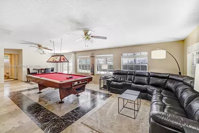 940 NE 117th St, Biscayne Park, FL 33161 - Photo 15