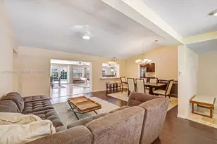940 NE 117th St, Biscayne Park, FL 33161 - Photo 5