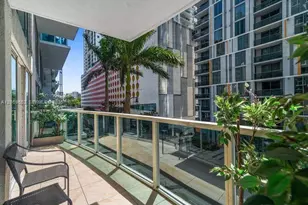 41 SE 5th St, Miami, FL 33131 - Photo 3