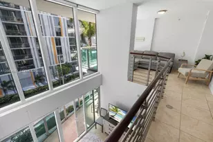 41 SE 5th St, Miami, FL 33131 - Photo 5