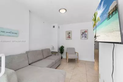 41 SE 5th St #308, Miami, FL 33131 - Photo 21
