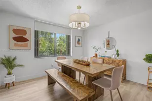 10852 N Kendall Dr, Miami, FL 33176 - Photo 11