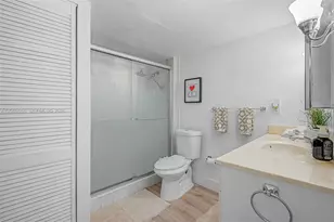 10852 N Kendall Dr, Miami, FL 33176 - Photo 13