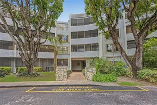10852 N Kendall Dr, Miami, FL 33176 - Photo 3