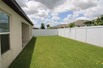 5424 Fantasy Dr, Fort Pierce, FL 34947 - Photo 3