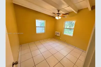 730 NW 15th Ter, Fort Lauderdale, FL 33311 - Photo 5