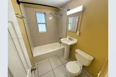 730 NW 15th Ter, Fort Lauderdale, FL 33311 - Photo 7