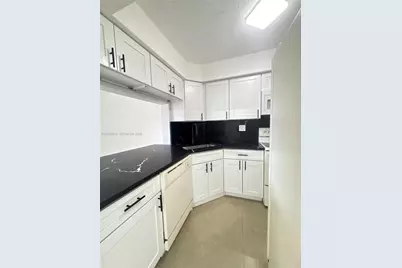 8500 NW 8th St #303, Miami, FL 33126 - Photo 3