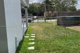 2231 NW 9th Pl, Fort Lauderdale, FL 33311 - Photo 19