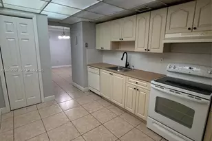 7000 NW 186th St, Hialeah, FL 33015 - Photo 13