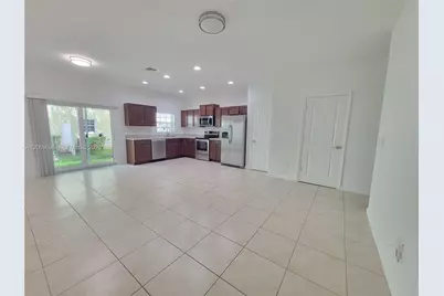 1107 NW 40th Ter #1107, Lauderhill, FL 33313 - Photo 7