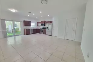1107 NW 40th Ter, Lauderhill, FL 33313 - Photo 7