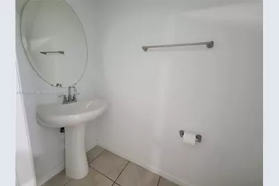 1107 NW 40th Ter #1107, Lauderhill, FL 33313 - Photo 9
