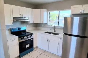 2770 W 60th Pl, Hialeah, FL 33016 - Photo 3