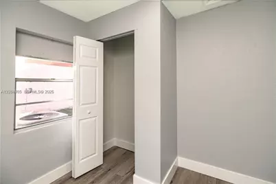 8110 SW 4th Pl, North Lauderdale, FL 33068 - Photo 17