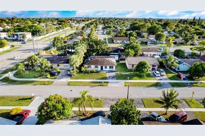 8110 SW 4th Pl, North Lauderdale, FL 33068 - Photo 1