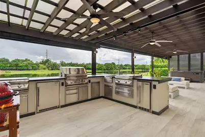 2126 Quail Roost Dr, Weston, FL 33327 - Photo 3