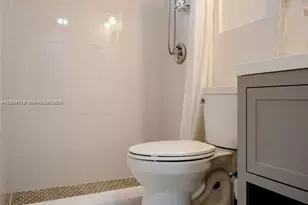 2160 NW 18th Terrace, Miami, FL 33125 - Photo 11