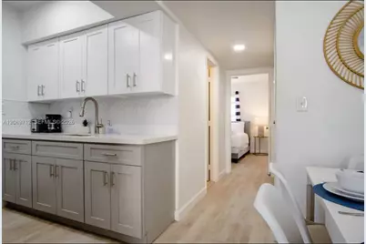 2160 NW 18th Ter, Miami, FL 33125 - Photo 21
