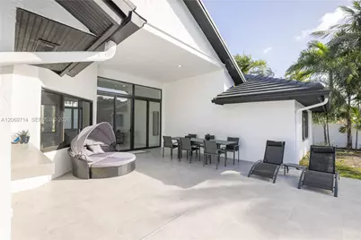 201 Holiday Dr, Hallandale Beach, FL 33009 - Photo 23