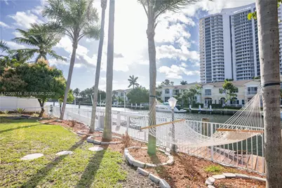201 Holiday Dr, Hallandale Beach, FL 33009 - Photo 27