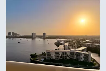 1000 W Island Blvd #1911, Aventura, FL 33160 - Photo 11