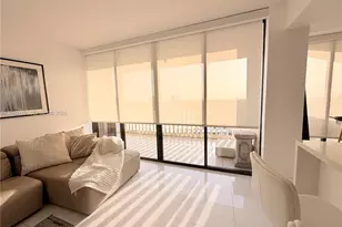 1000 W Island Blvd, Aventura, FL 33160 - Photo 7