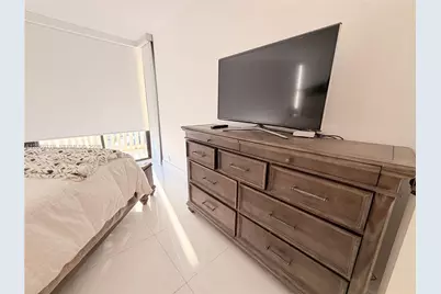 1000 W Island Blvd #1911, Aventura, FL 33160 - Photo 33