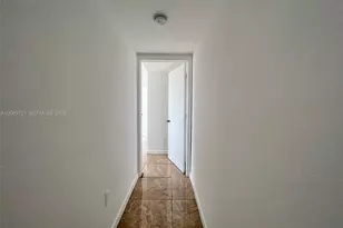 8460 NW 4th Ct, Miami, FL 33150 - Photo 13