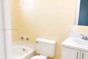 1230 W 54th St, Hialeah, FL 33012 - Photo 11