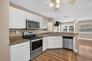 2638 Oak Park Cir, Davie, FL 33328 - Photo 15
