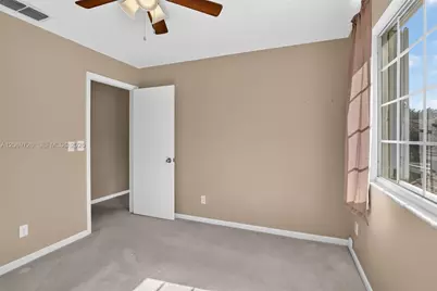 2638 Oak Park Cir, Davie, FL 33328 - Photo 35