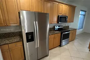 19351 SW 61st St, Pembroke Pines, FL 33332 - Photo 11