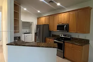 19351 SW 61st St, Pembroke Pines, FL 33332 - Photo 13