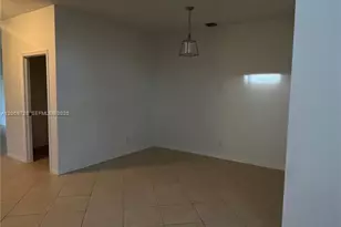 19351 SW 61st St, Pembroke Pines, FL 33332 - Photo 9