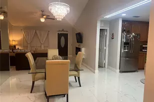 1051 SW 99th Ave, Pembroke Pines, FL 33025 - Photo 11