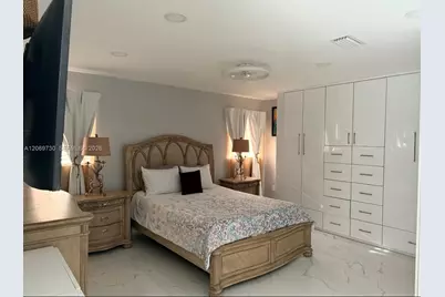 1051 SW 99th Ave, Pembroke Pines, FL 33025 - Photo 15