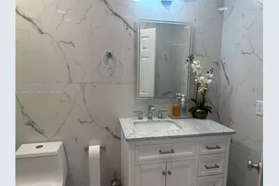 1051 SW 99th Ave, Pembroke Pines, FL 33025 - Photo 23