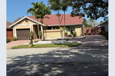 1051 SW 99th Ave, Pembroke Pines, FL 33025 - Photo 1