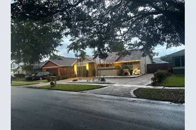 1051 SW 99th Ave, Pembroke Pines, FL 33025 - Photo 3